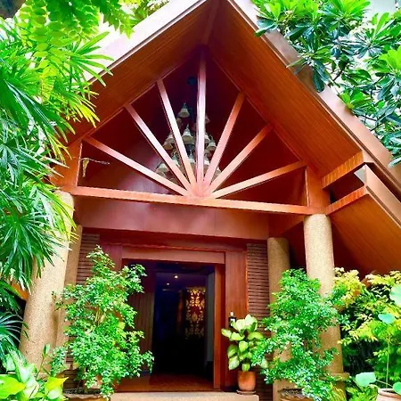 Chada Thai House